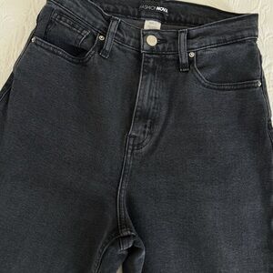 Fashion Nova black high waist jeans (Size: 1)